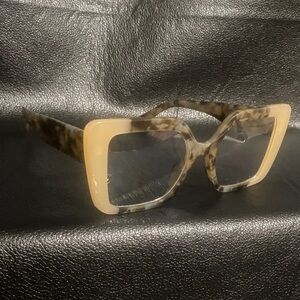 Stylish Tortoiseshell Square Sunglasses